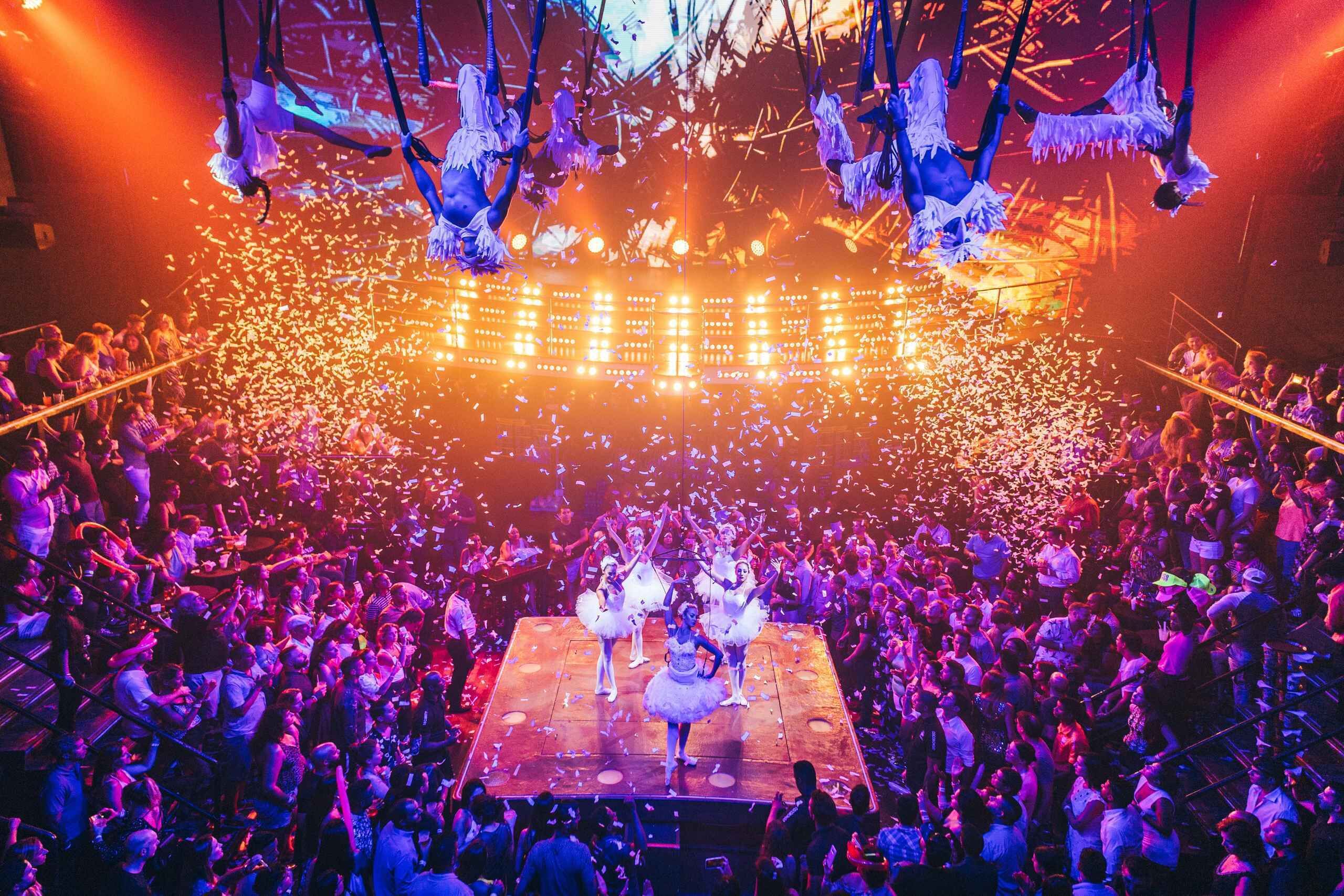 Cocobongo Nightlife Tour